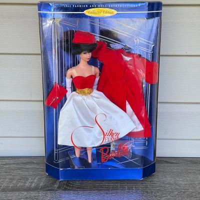 LOT 46P: NRFB Mattel Barbie Collector Edition 1960 & 1962 Doll Fashion Reproductions: 1995 Brunette Enchanted Evening Barbie &...