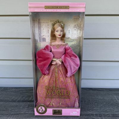 LOT 47P: NRFB 2003 Mattel Barbie Collector Edition Princess Dolls of The World: Princess of Japan (B5731) & Princess of England (B3459)