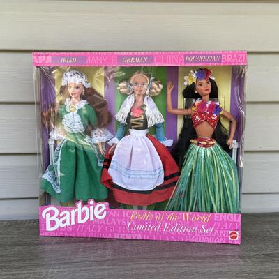 LOT 58H: NRFB Mattel Barbie Dolls of the World: 2001 Collector Edition Princess of Ireland (53367) & 1994 Ltd Edition Giftset w/...