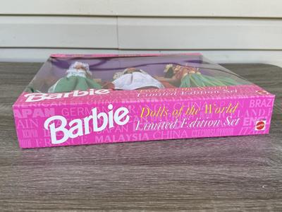 LOT 58H: NRFB Mattel Barbie Dolls of the World: 2001 Collector Edition Princess of Ireland (53367) & 1994 Ltd Edition Giftset w/...