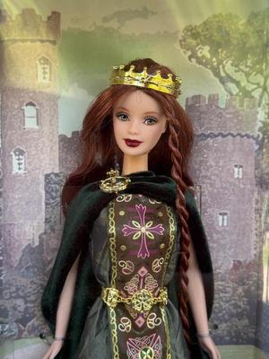 LOT 58H: NRFB Mattel Barbie Dolls of the World: 2001 Collector Edition Princess of Ireland (53367) & 1994 Ltd Edition Giftset w/...