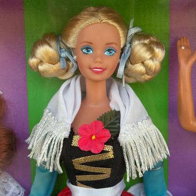 LOT 58H: NRFB Mattel Barbie Dolls of the World: 2001 Collector Edition Princess of Ireland (53367) & 1994 Ltd Edition Giftset w/...
