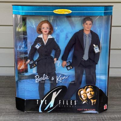 LOT 79P: NRFB Barbie & Ken Collector Edition Giftsets: 1996 Star Trek 30th Anniversary (15006) & 1998 as Mulder & Scully from...