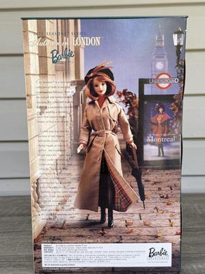 LOT 122P: NRFB 1999 Mattel Collector Edition Barbie City Seasons Dolls: Autumn in London (22257) & Winter in Montreal (22258)
