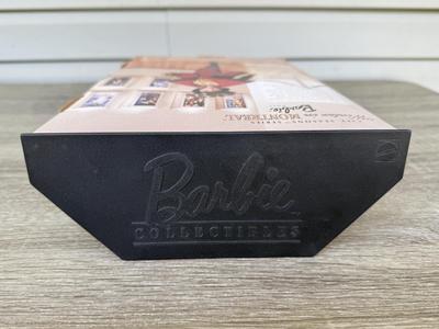 LOT 122P: NRFB 1999 Mattel Collector Edition Barbie City Seasons Dolls: Autumn in London (22257) & Winter in Montreal (22258)