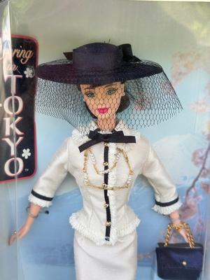 LOT 123P: NRFB 1999 Mattel Collector Edition Barbie City Seasons Dolls: Spring in Tokyo (19430) & Summer in Rome (19431)