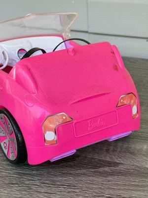 LOT 129P: 2011 Barbie R/C Convertible (untested - X5450) & NRFB Mattel: 1996 Penn State Cheerleader University (17698) & 1998...