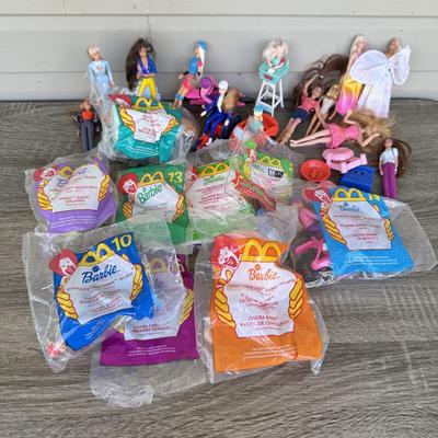 LOT 132P: 1990s & 2000s McDonald's Mattel Barbie Toys (some in package)