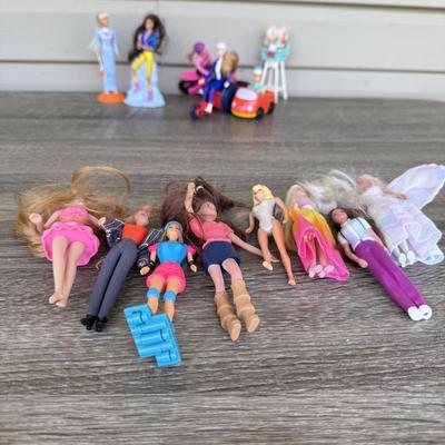 LOT 132P: 1990s & 2000s McDonald's Mattel Barbie Toys (some in package)