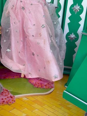 LOT 133P: 2000 Mattel Barbie Wizard of Oz Emerald City Playset (INCOMPLETE) & Madame Alexandre McDonald's Toys