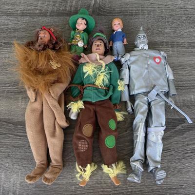 LOT 134P: 2000 Mattel Barbie Wizard of Oz Character Tolls: Tin Man, Scarecrow, Cowardly Lion, Mayor of Munchkinland & Munchkin