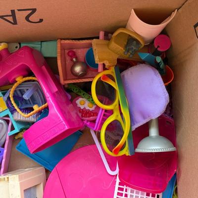 LOT 141P: 1:6 Scale Barbie & More Furniture and Accessories