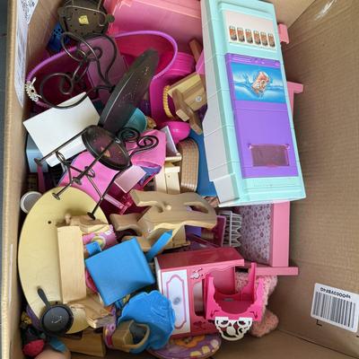 LOT 141P: 1:6 Scale Barbie & More Furniture and Accessories