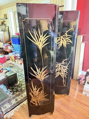 LOT 142D: Stunning Vintage Mother of Pearl Inlay Black Lacquer Folding Screen