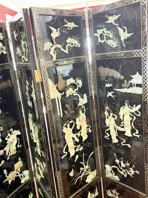 LOT 142D: Stunning Vintage Mother of Pearl Inlay Black Lacquer Folding Screen
