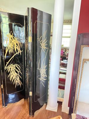 LOT 142D: Stunning Vintage Mother of Pearl Inlay Black Lacquer Folding Screen