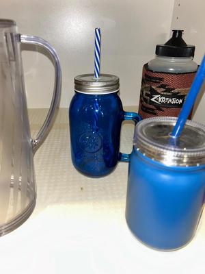 BEVERAGE PITCHERS AND REUSABLE TO-GO CUPS