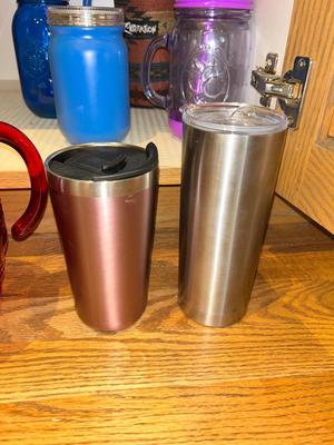 BEVERAGE PITCHERS AND REUSABLE TO-GO CUPS