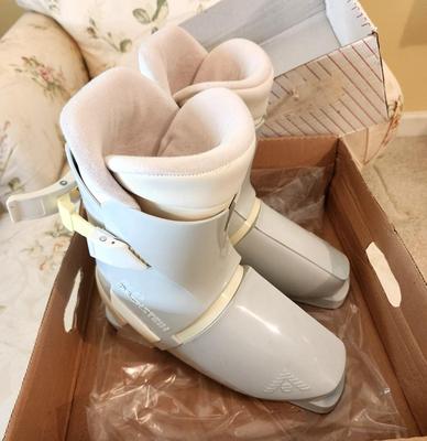 Lot #126 Dachstein DC 23 Ski Boots - Size 6.5