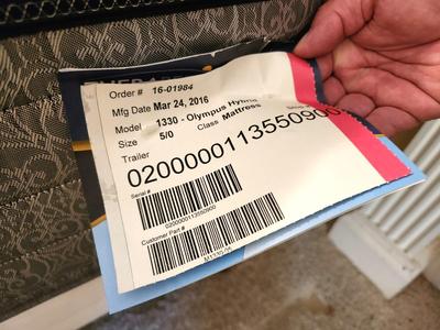 Lot #130 Super nice Queen Olympus Hybrid Therapuedic Adjustable Bed with remote - Works great