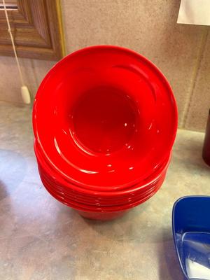 PERFECT CHILD SIZED PLASTIC WARE, AND SALSA BOWLS