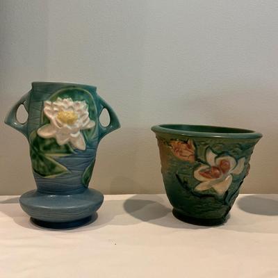 L814 Antique Roseville Pottery Blue Water Lily and Magnolia Flower Pot