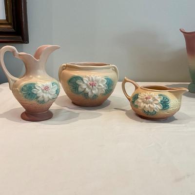 L821 Antique Hull Three Piece Water Lily Set