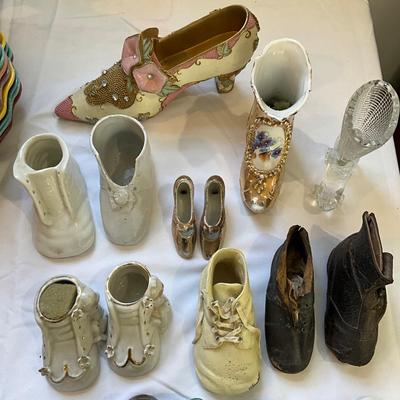 L830 Lot of Decorative Shoes
