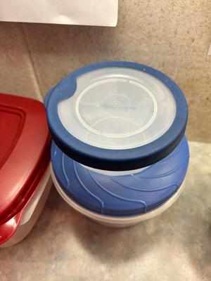 TUPPERWARE AND RUBBERMAID FOOD STORAGE
