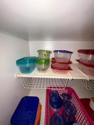 AN ARRAY OF TAKE ALONG FOOD CONTAINERS