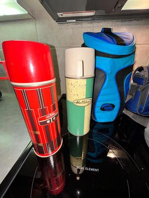 VINTAGE THERMOSES & TRAVEL DRINK AND FOOD CONTAINERS