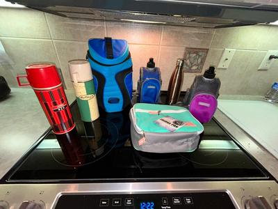 VINTAGE THERMOSES & TRAVEL DRINK AND FOOD CONTAINERS