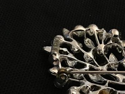 Lisner Vintage Brooch