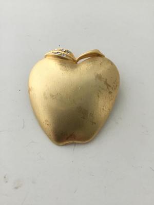 Casual corner marked apple brooch vintage