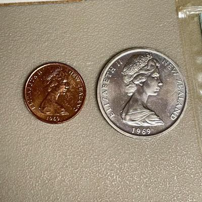 Coins from Asia and Oceania (ST-SS)