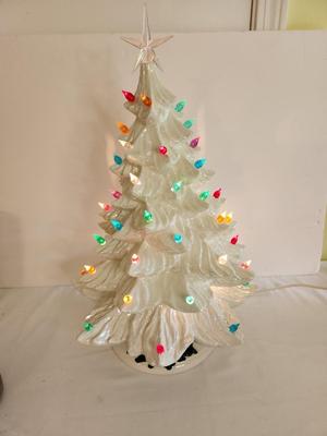 Lot #148 ATTIC FIND! Vintage Ceramic Christmas Tree - WHITE - with bulbs