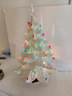 Lot #148 ATTIC FIND! Vintage Ceramic Christmas Tree - WHITE - with bulbs