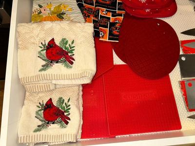 DRAWER OF KITCHEN ITEMS