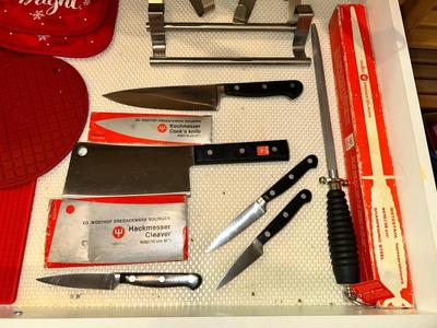 DRAWER OF KITCHEN ITEMS