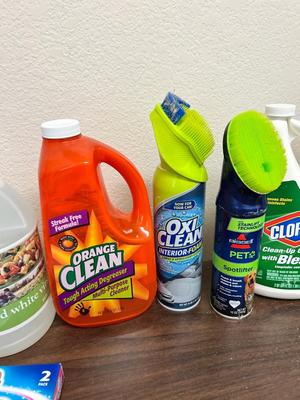 HANDY GRABBER AND HOUSEHOLD CLEANERS