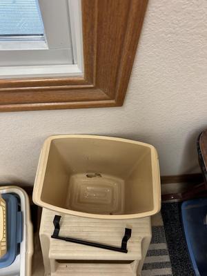 LAUNDRY BASKETS, STEP STOOL, OVER THE DOOR TOWEL RACK AND SMALL TRASH CANS