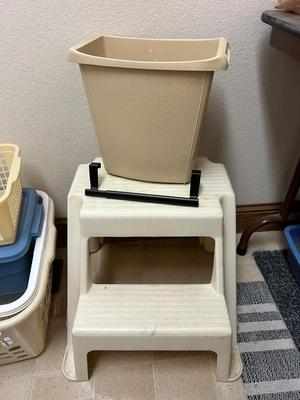 LAUNDRY BASKETS, STEP STOOL, OVER THE DOOR TOWEL RACK AND SMALL TRASH CANS