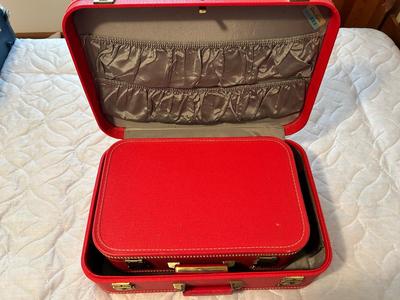 VINTAGE STARLINER SUITCASES