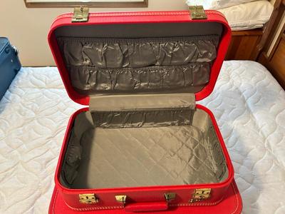VINTAGE STARLINER SUITCASES