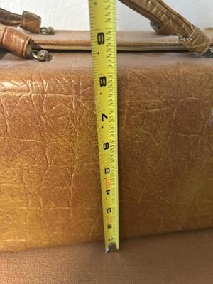 VINTAGE TAN COLORED STARLINER SUITCASE AND DOCTORS BAG