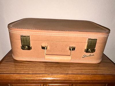 VINTAGE TAN COLORED STARLINER SUITCASE AND DOCTORS BAG