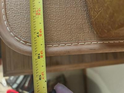 VINTAGE TAN COLORED STARLINER SUITCASE AND DOCTORS BAG
