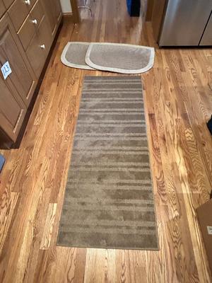 2 CUSHIONED MATS AND A HALL RUNNER