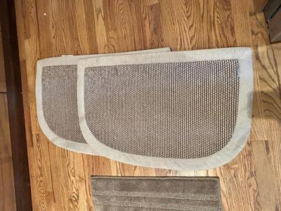 2 CUSHIONED MATS AND A HALL RUNNER