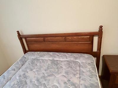 BASSETT FULL SIZE BED AND MATCHING NIGHT TABLE